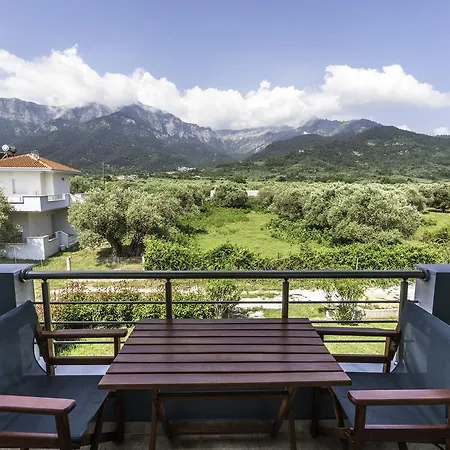 Zeus Aparthotel