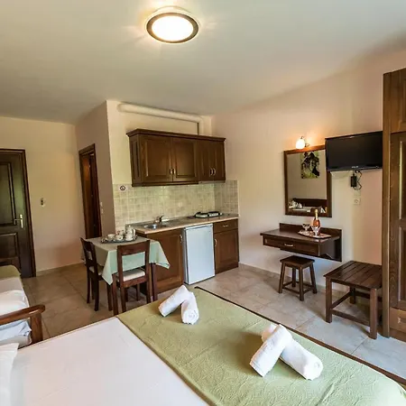 Zeus Aparthotel